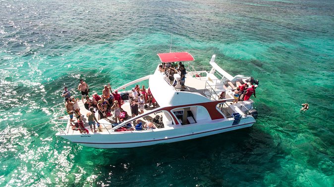 Punta Cana: Şnorkelle Dalma ile Sunset Party Boat